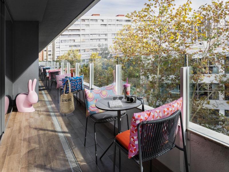Moxy Barcelona image