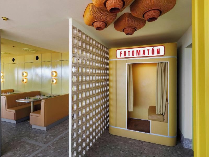 Moxy Barcelona image