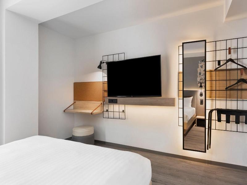 Moxy Barcelona image
