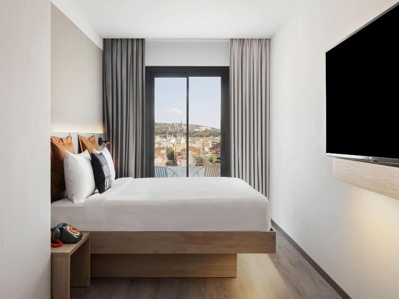 Moxy Barcelona image