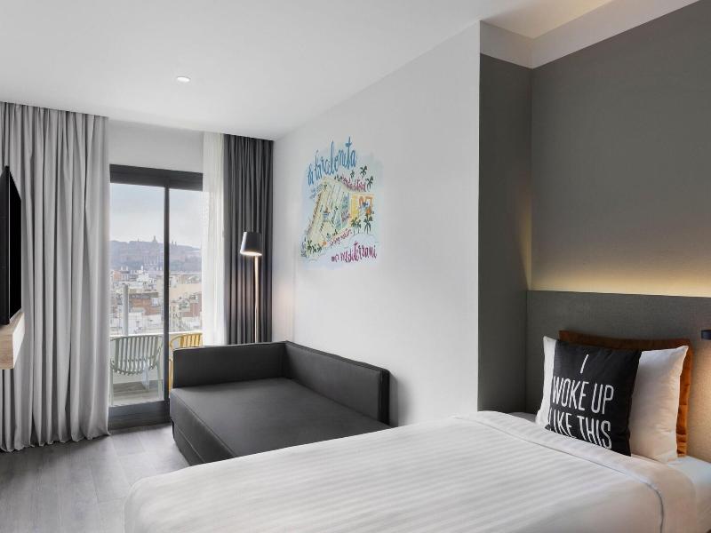 Moxy Barcelona image