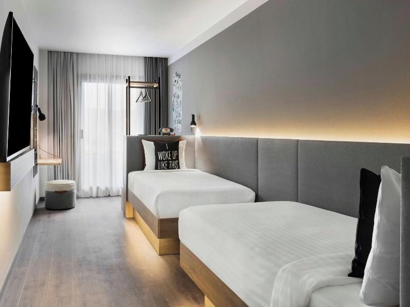 Moxy Barcelona image