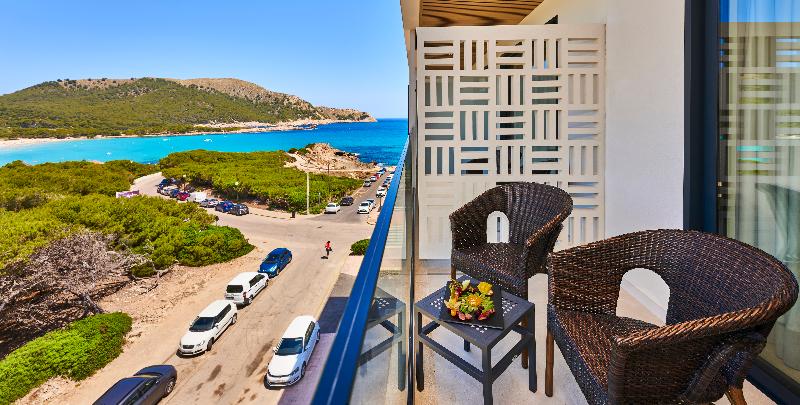 S'Entrador Playa image