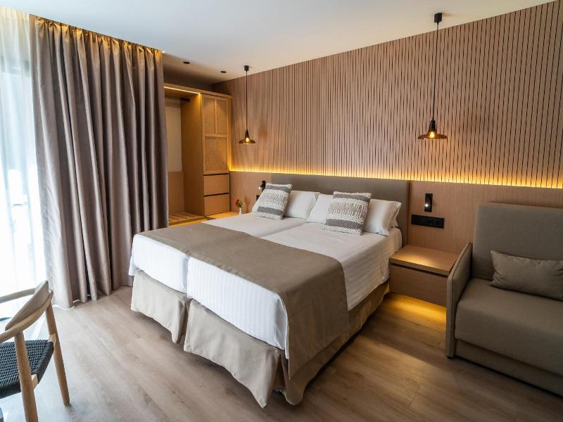 PortBlue Club Pollentia Resort & Spa image