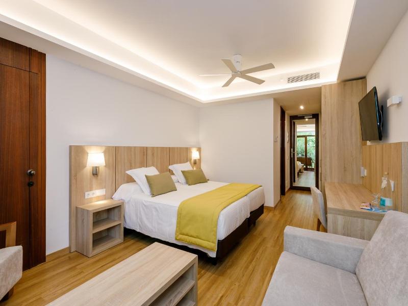PortBlue Club Pollentia Resort & Spa image