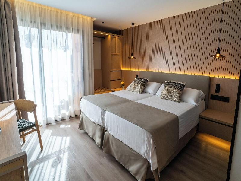 PortBlue Club Pollentia Resort & Spa image