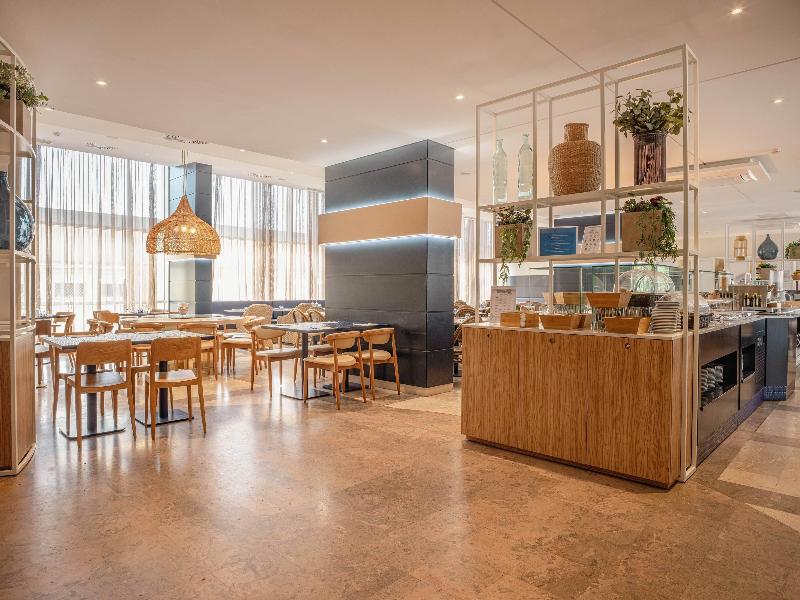 Tryp Lisboa Caparica Mar Hotel image