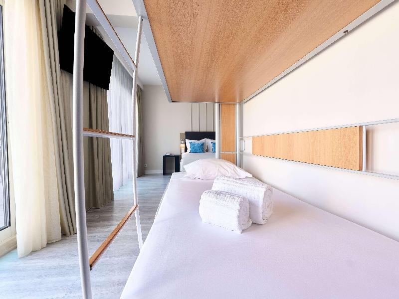 Tryp Lisboa Caparica Mar Hotel image