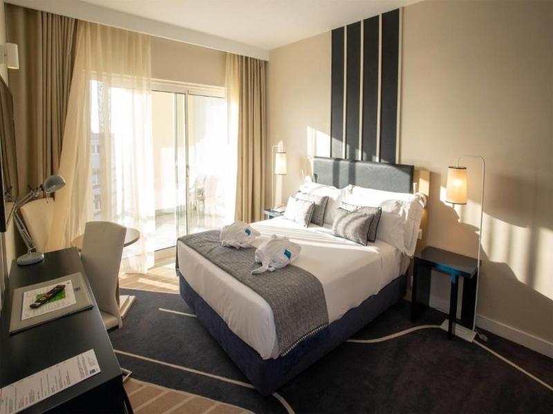 Tryp Lisboa Caparica Mar Hotel image