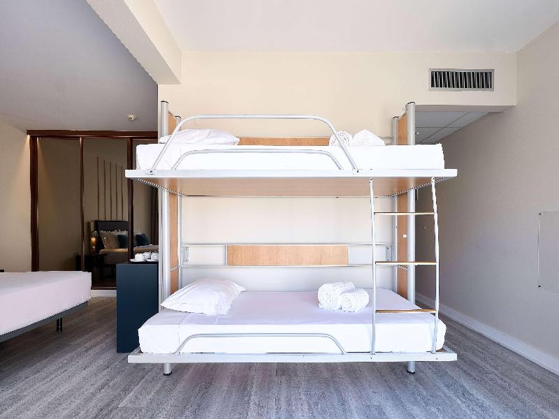 Tryp Lisboa Caparica Mar Hotel image