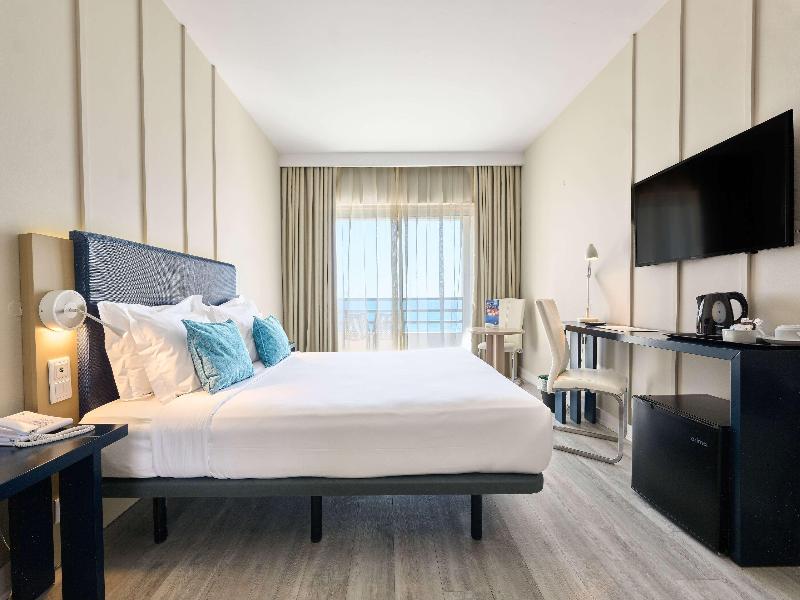 Tryp Lisboa Caparica Mar Hotel image