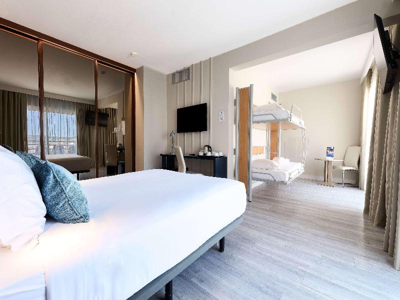 Tryp Lisboa Caparica Mar Hotel image