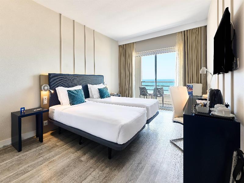 Tryp Lisboa Caparica Mar Hotel image