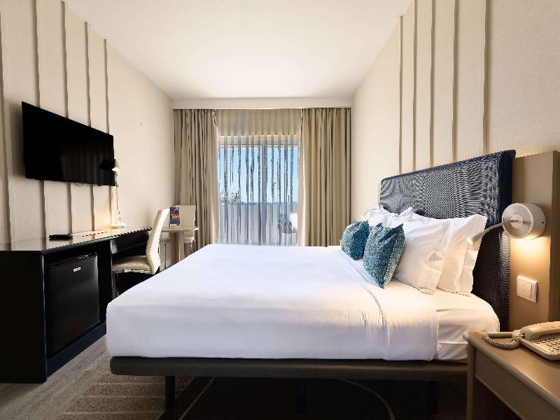 Tryp Lisboa Caparica Mar Hotel image
