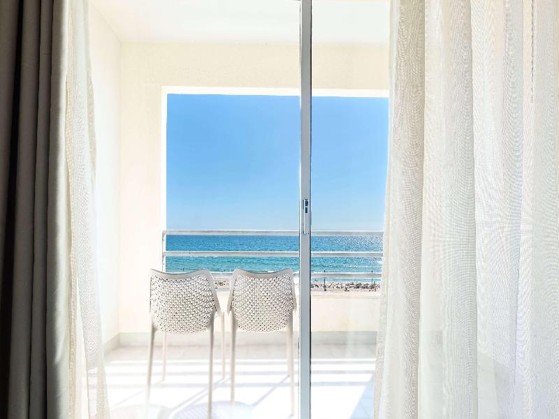 Tryp Lisboa Caparica Mar Hotel image