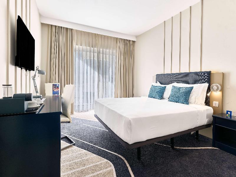 Tryp Lisboa Caparica Mar Hotel image