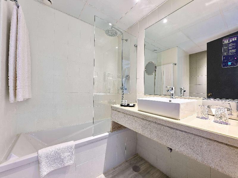 Tryp Lisboa Caparica Mar Hotel image