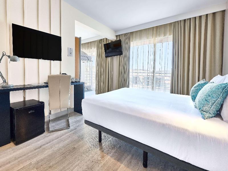 Tryp Lisboa Caparica Mar Hotel image
