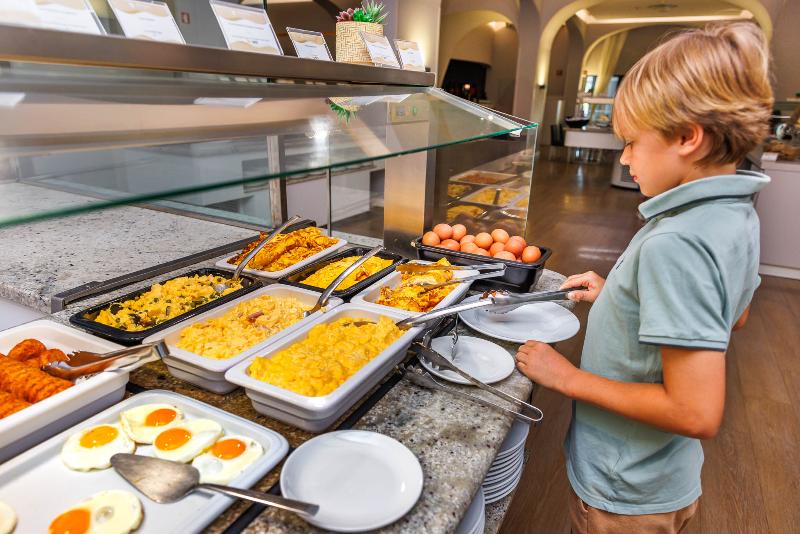 Jupiter Albufeira Hotel – Family & Fun image
