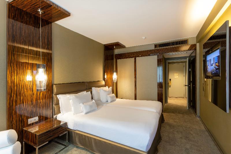 Altis Grand Hotel image