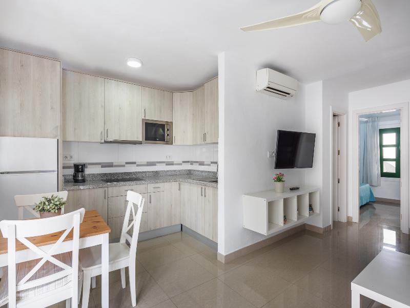 Billy’s Puerto de Mogán Apartments by LIVVO image
