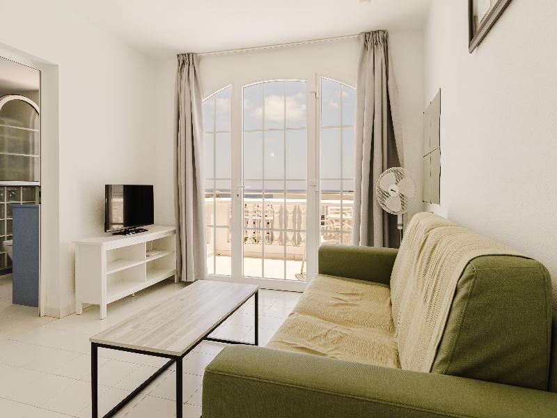 Apartamentos Corona Mar - Select Adults (+16) image
