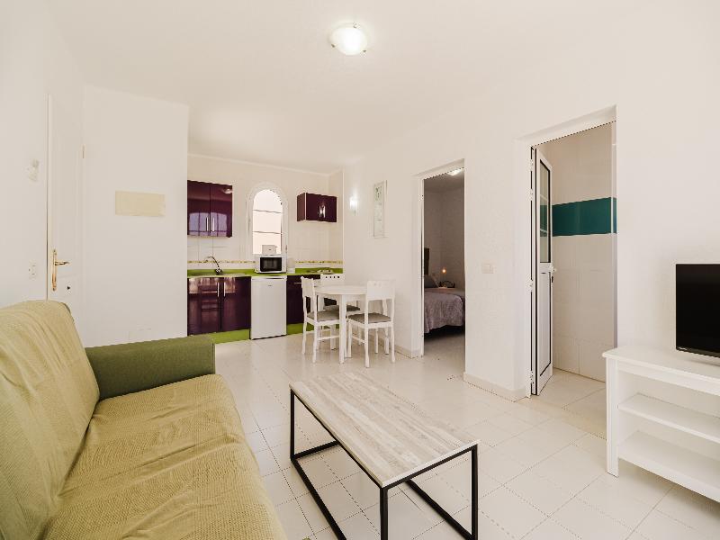 Apartamentos Corona Mar - Select Adults (+16) image