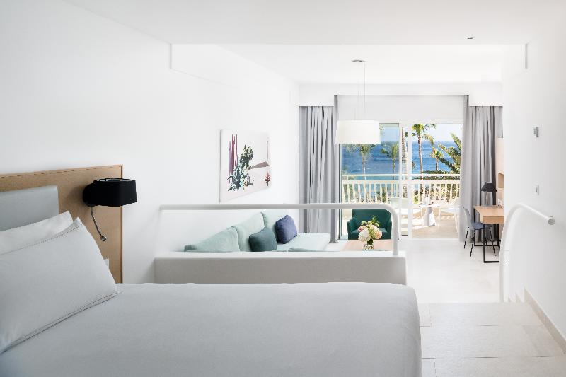 Plus Fariones Suite Hotel gallery photo 21