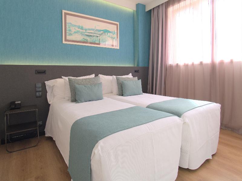 Atenea Barcelona Aparthotel image