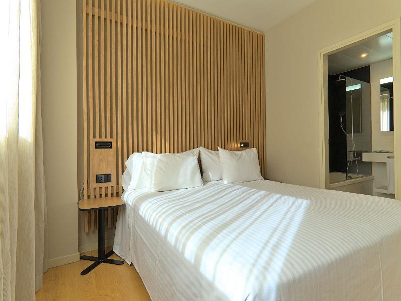 Atenea Barcelona Aparthotel image