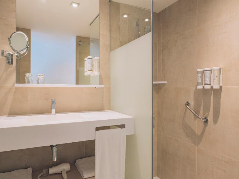 Iberostar Waves Royal Andalus image
