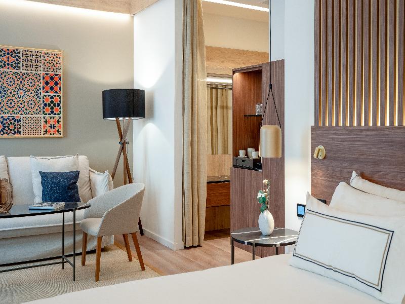 Melia Granada image