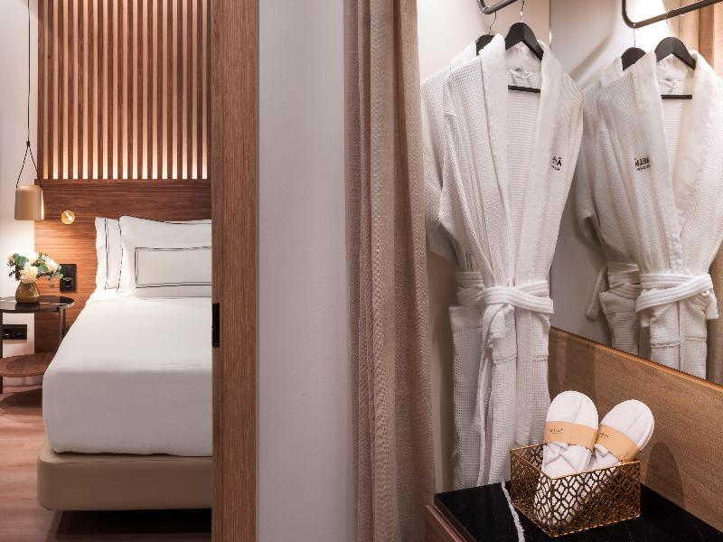 Melia Granada image