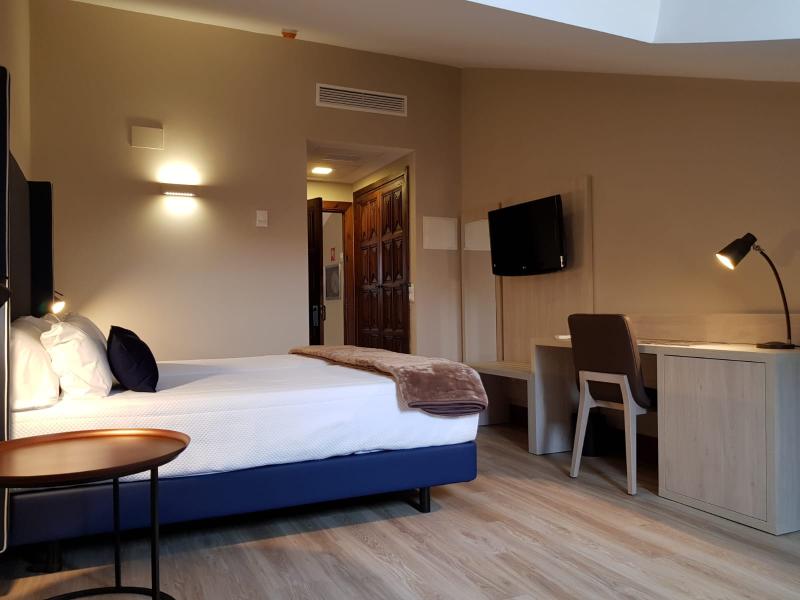 Bed room