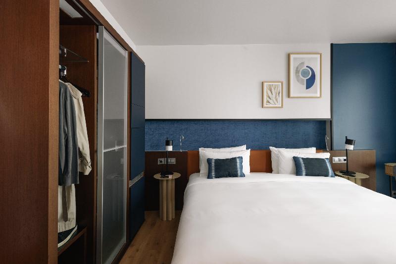 Crowne Plaza Madrid Centre Retiro image