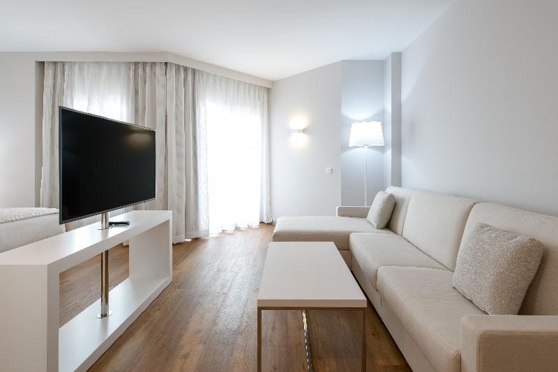 Oliva Nova Beach & Golf Hotel image