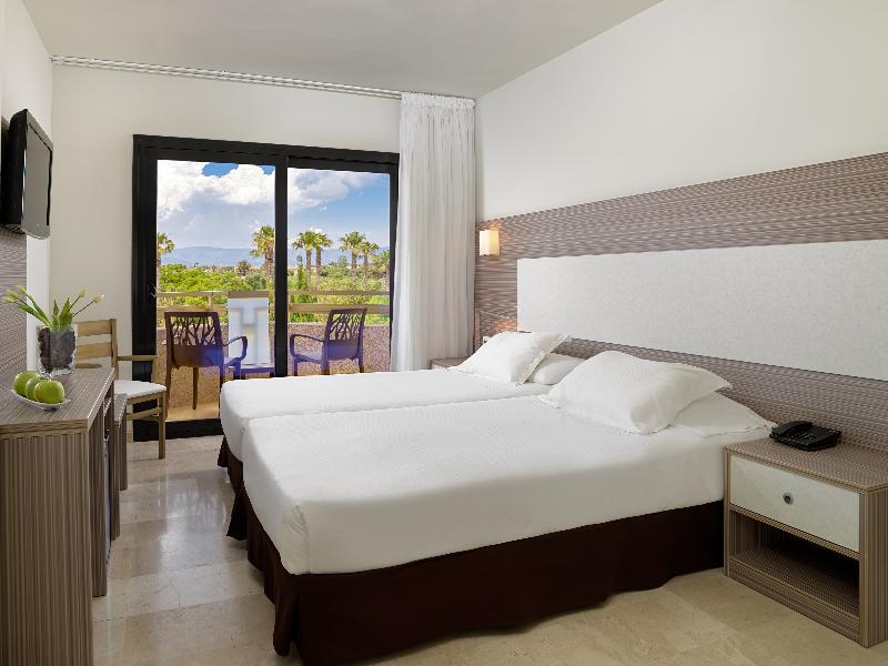 H10 Cambrils Playa image
