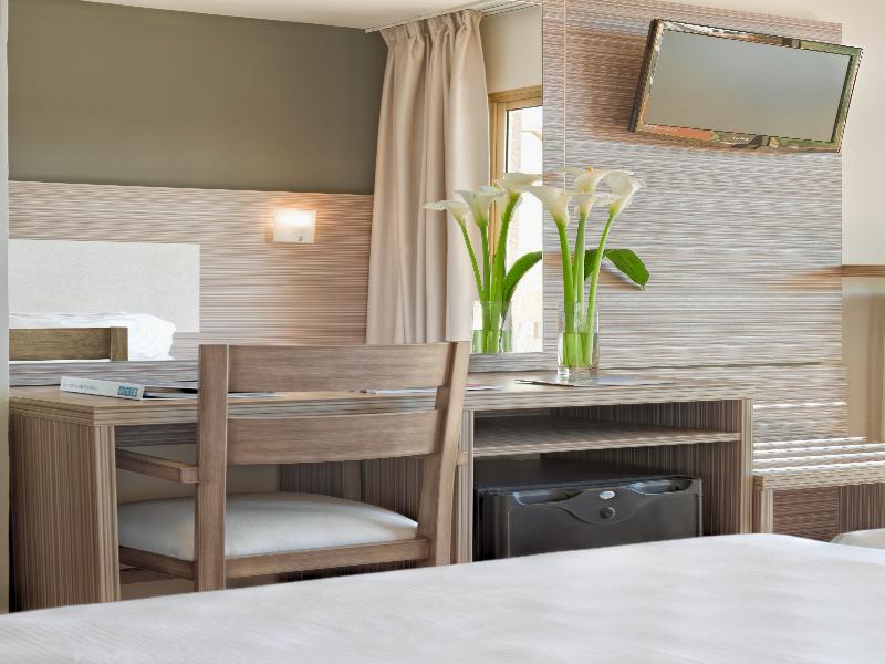 H10 Cambrils Playa image