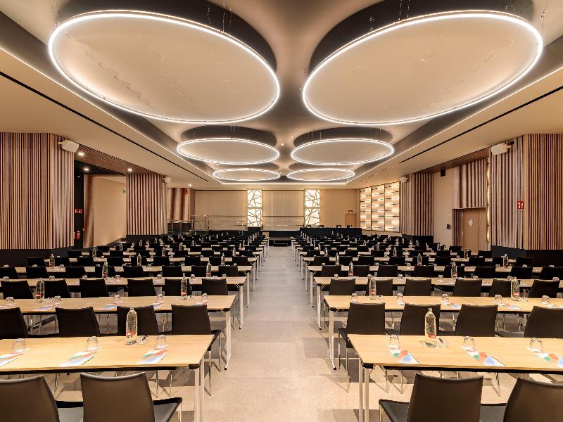 Melia Alicante image