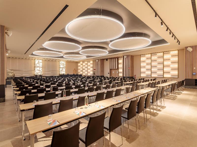 Melia Alicante image