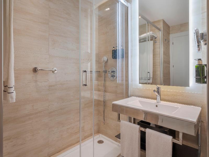 Melia Alicante image