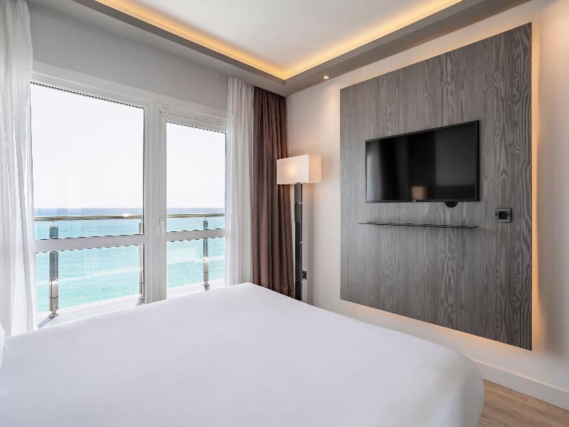 Melia Alicante image