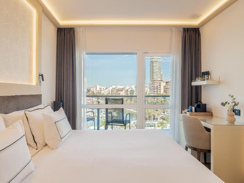 Melia Alicante image