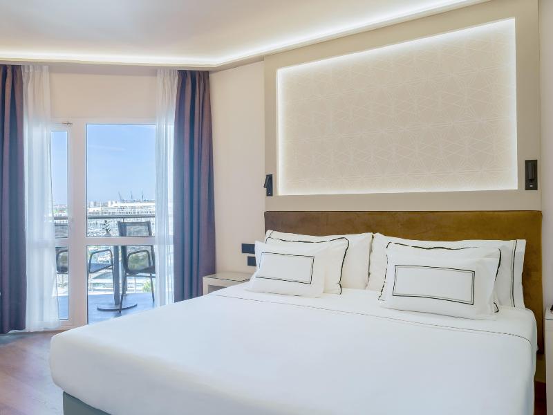 Melia Alicante image
