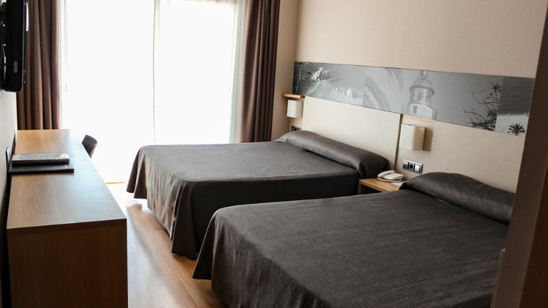 Hotel Bernat II image