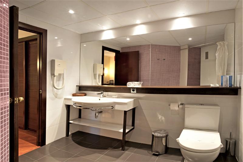 Hotel Bernat II image