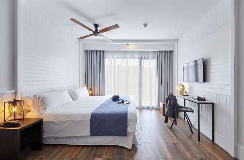 Gran Hotel Flamingo - Adults Only image