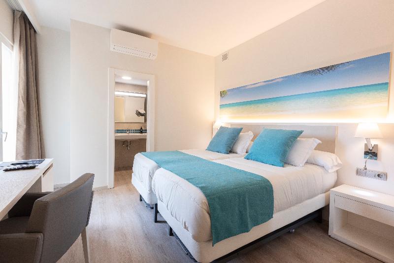 Invisa Hotel Es Pla image