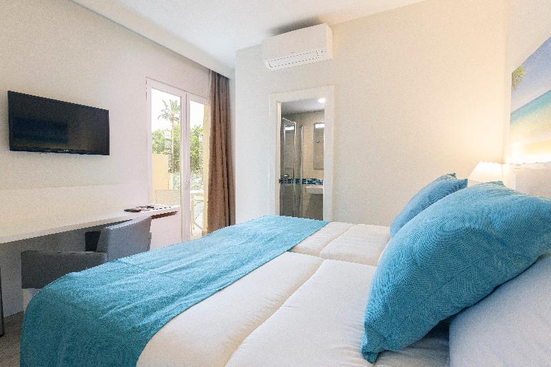 Invisa Hotel Es Pla image