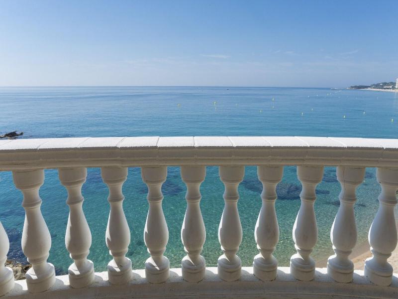 Costa Brava image